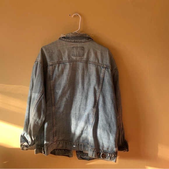 Classic Leviβs Jacket π - Picture 7 of 7